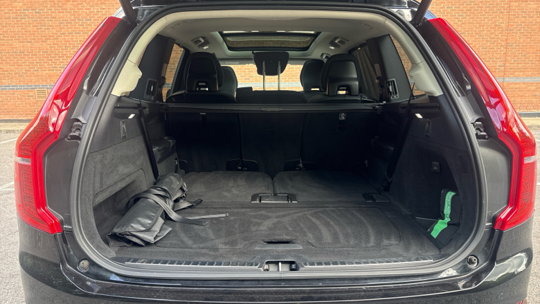 Volvo XC90 2.0 B5D [235] Plus Dark 5dr AWD Geartronic Diesel Estate